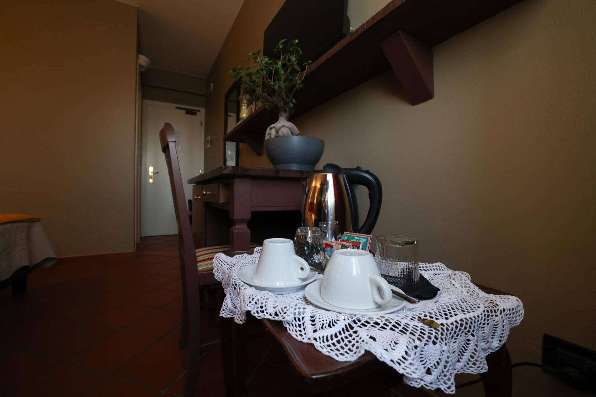 מנרבה דל גארדה Hotel Florence חדר תמונה