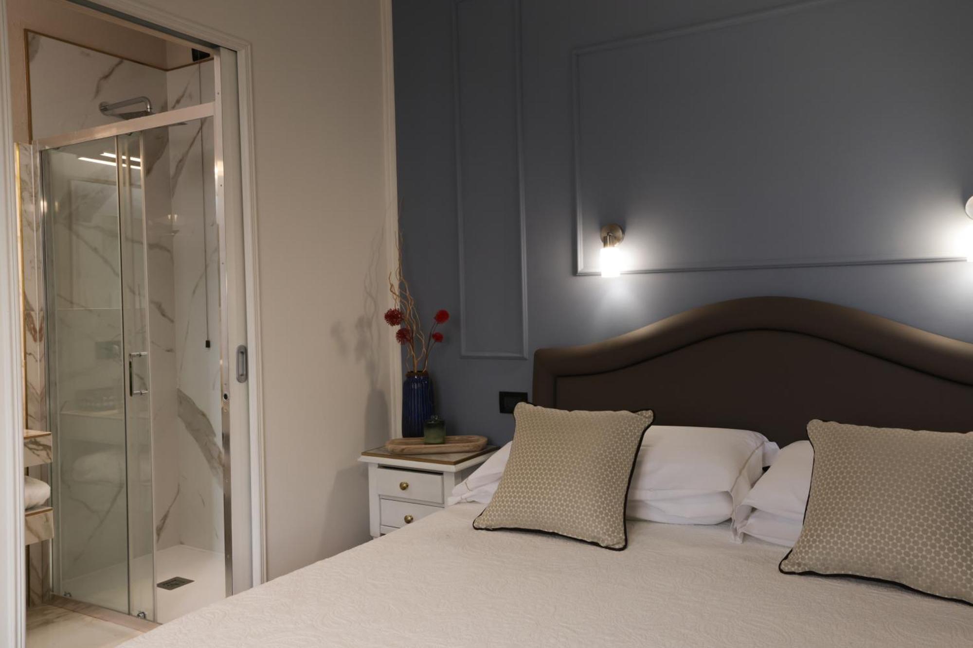 מנרבה דל גארדה Hotel Florence מראה חיצוני תמונה