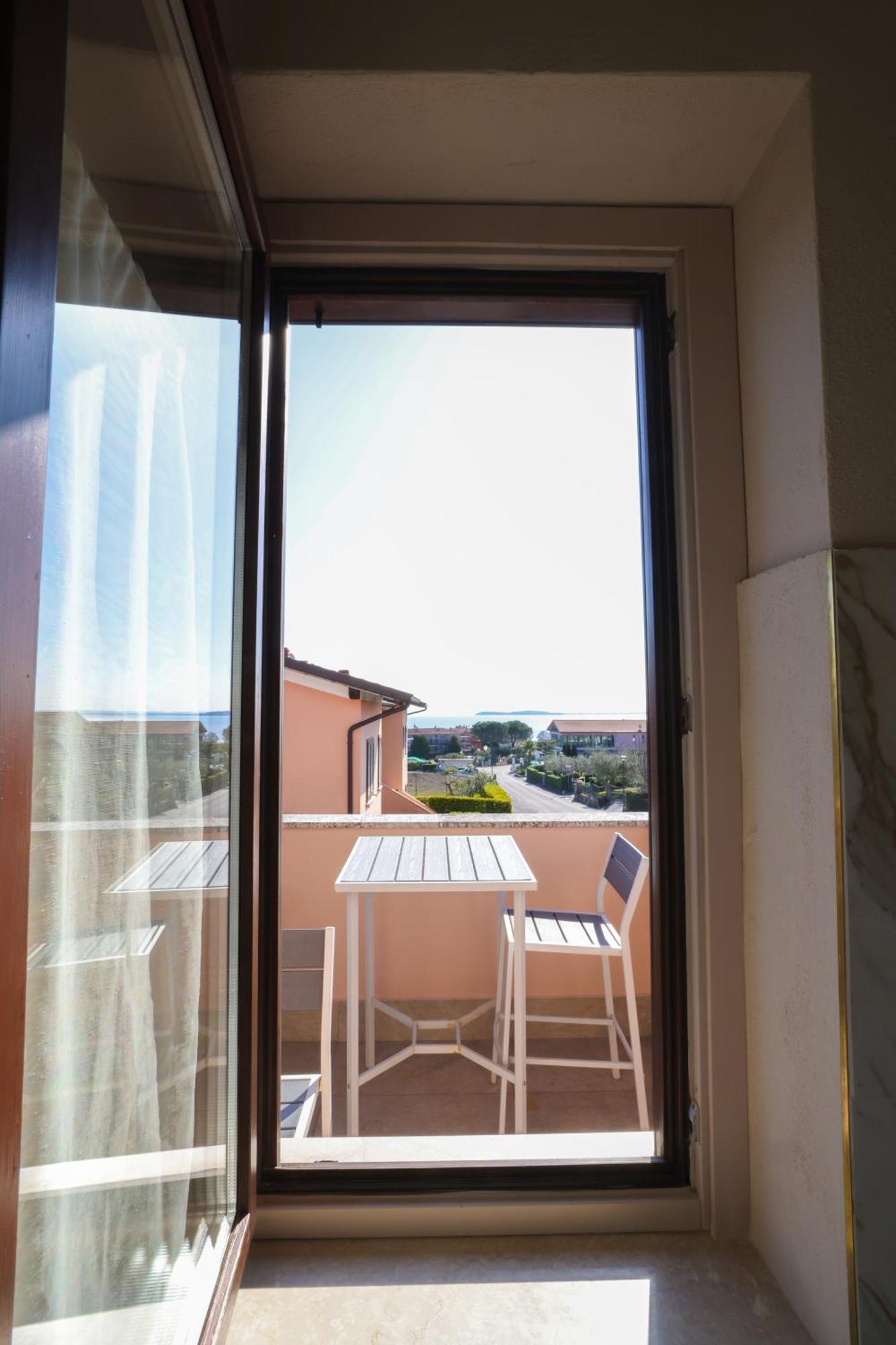 מנרבה דל גארדה Hotel Florence חדר תמונה