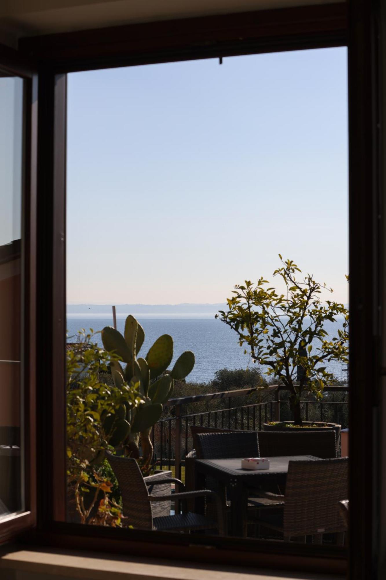 מנרבה דל גארדה Hotel Florence חדר תמונה